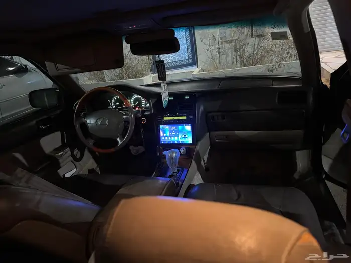 للبيع لكزز Ls400 موديل95 8