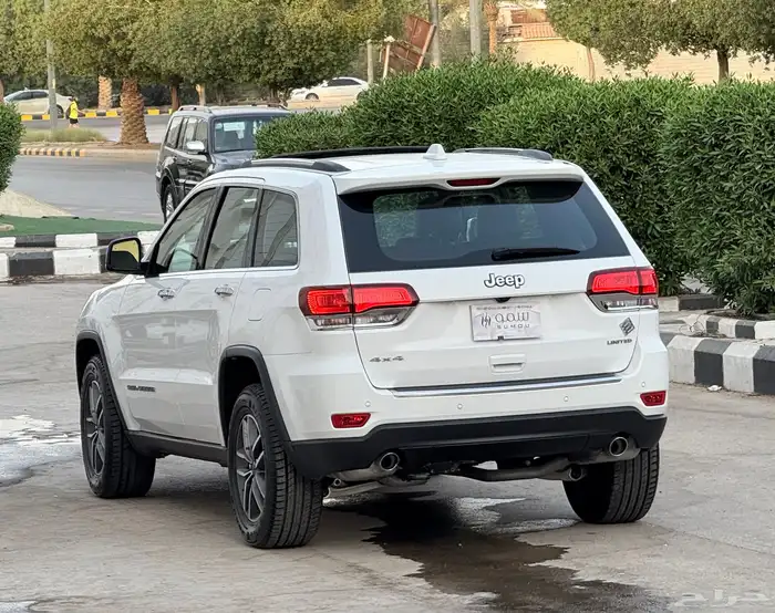 جيب شروكي موديل 2021 لميتد 7