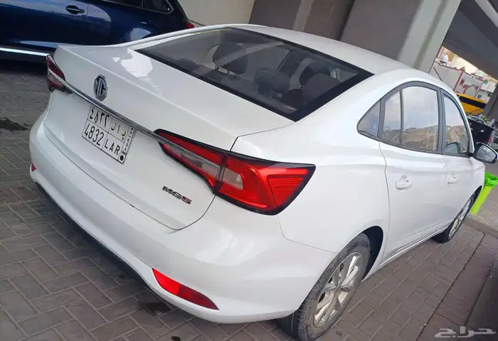 ام جي 5 موديل 2022 2