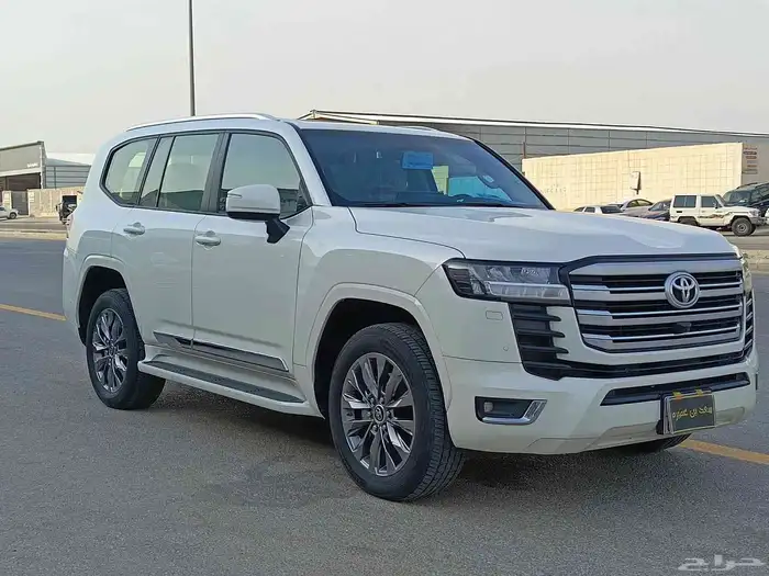 تويوتا جي اكس ار موديل 2024 بنزين L4 2