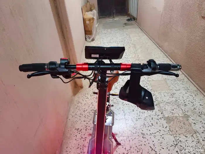 سكوتر كهربائي التمساح 3000w السعر 1450 غير قابل للتفاوض 3