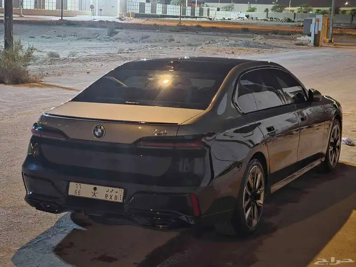 BMW 760 Xdrive 2023 ضمان وصيانة فل بي بي اف 2