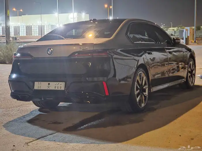 BMW 760 Xdrive 2023 ضمان وصيانة فل بي بي اف 4
