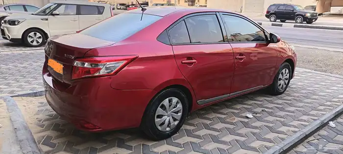 للبيع يارس موديل 2014 المالك الاول ماشي 393الف فحص واستماره 6