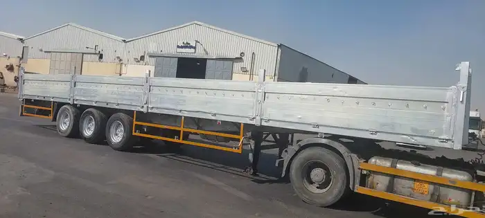سطحه أوربي ثلاث محاور جوانب 3