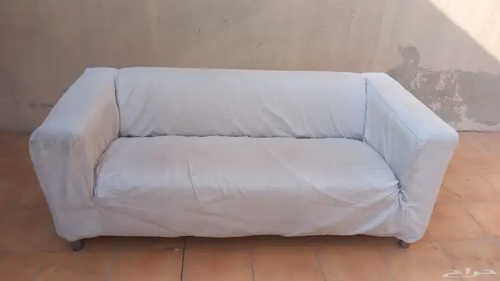 كنبه للبيع بالغطاء اللي عليها 300 بدون الغطاء ب 150 الكنبه 1