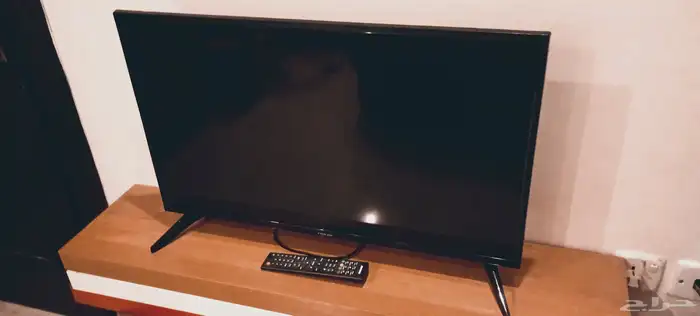 Broken devices spare parts screens and graphics cards some o 7