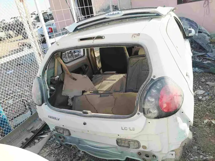 جيلي LC قطع غيار تشليح فقط 0