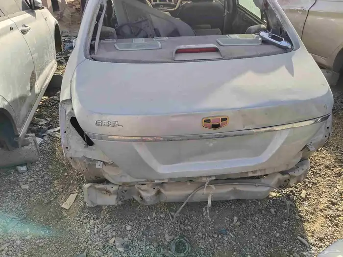 جيلي LC قطع غيار تشليح فقط 4