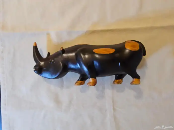 مجسم وحيد القرن 0