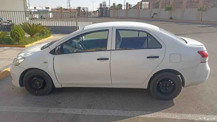 تويوتا يارس اوتوماتيك جير وماكينه علي الشرط مفحوص مجدد 2