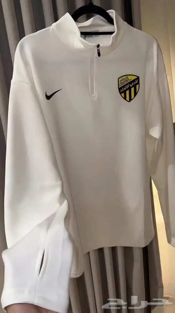 سويتر نادي الإتحاد الملكي بشكل راقي 1