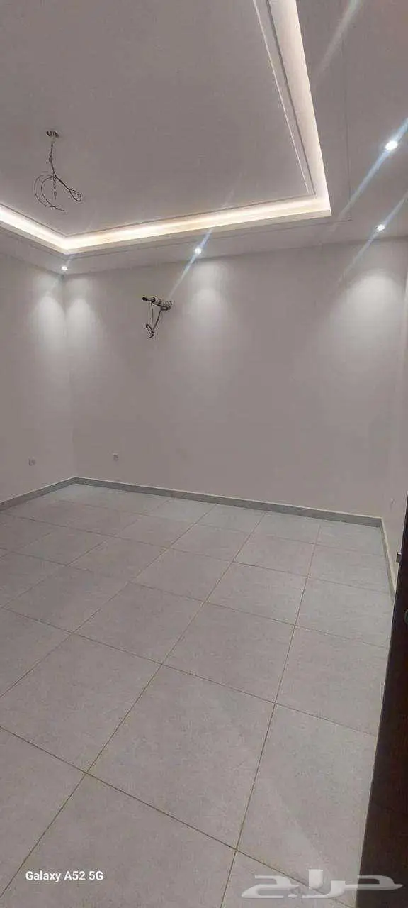 شقة جديدة بحي الواحة سندس 4 غرف 2