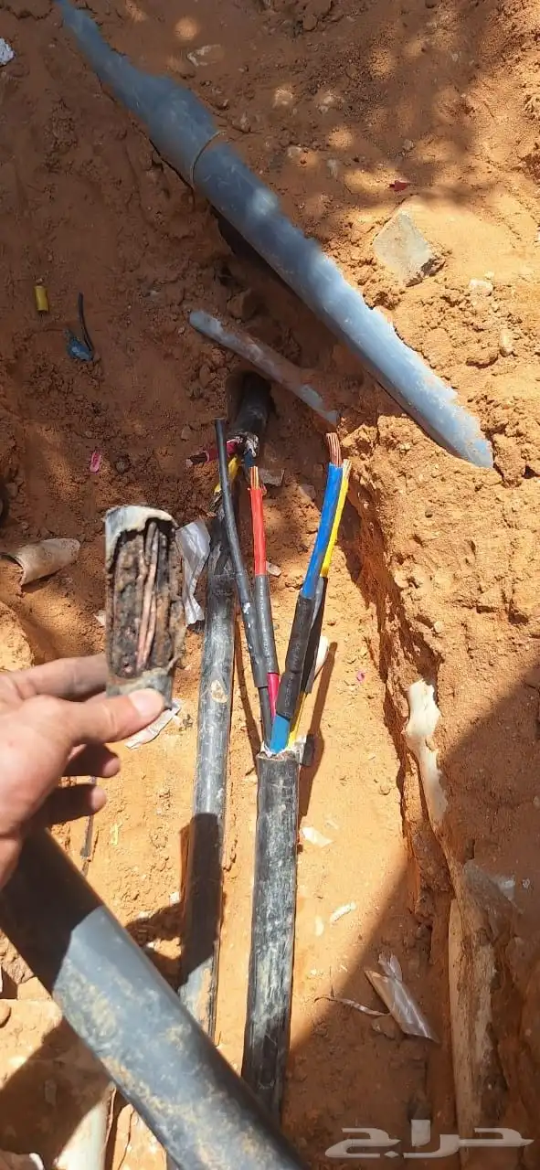 جهاز كشف اعطال الكابلات الكهربائيه تحت الارض فحص كيبل الكهرب 0