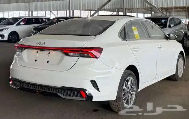 كيا k3 فل كامل موديل 2025 ابيض ب61000 شامل الضريبة 4