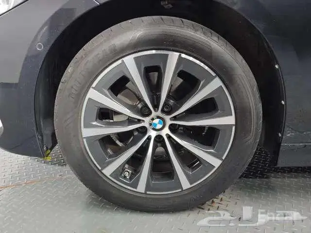 بي ام 320I موديل 2023 -- BMW320I 6