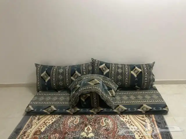 غرفة للبيع ومجلس ودولاب مطبخ 4