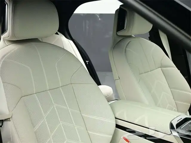 Bmw 740i 2025 Kit M 17