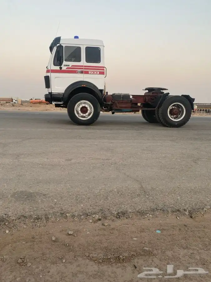 للبيع راس اللبي مورسيدس موديل 88 0