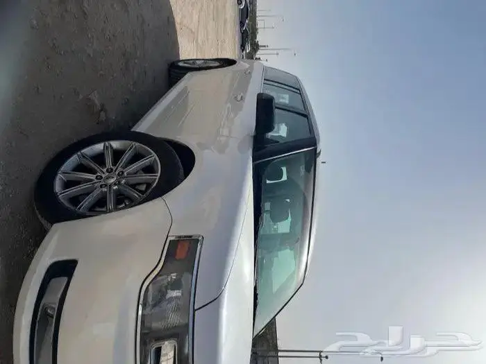 للبيع سياره عائليه فورد 4