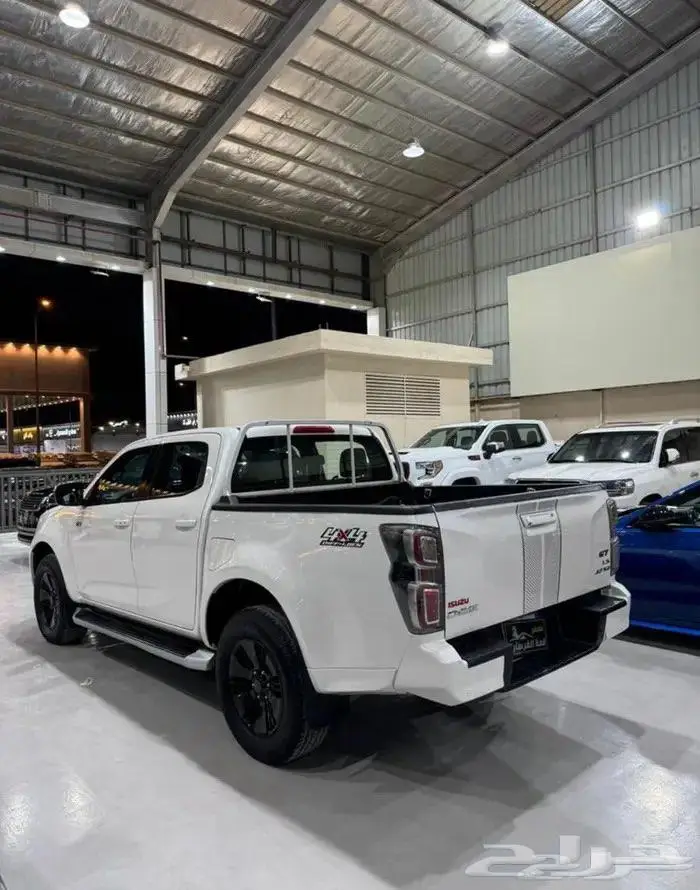 ايسوزو ديماكس GT 2022 3
