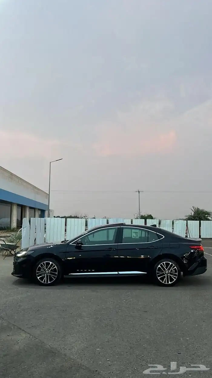 كامري 2025 قراندي لون اسود 0