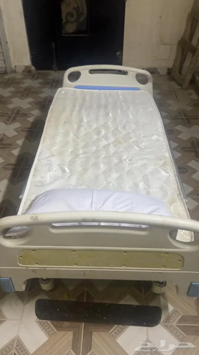 سرير طبي كهربائي 0