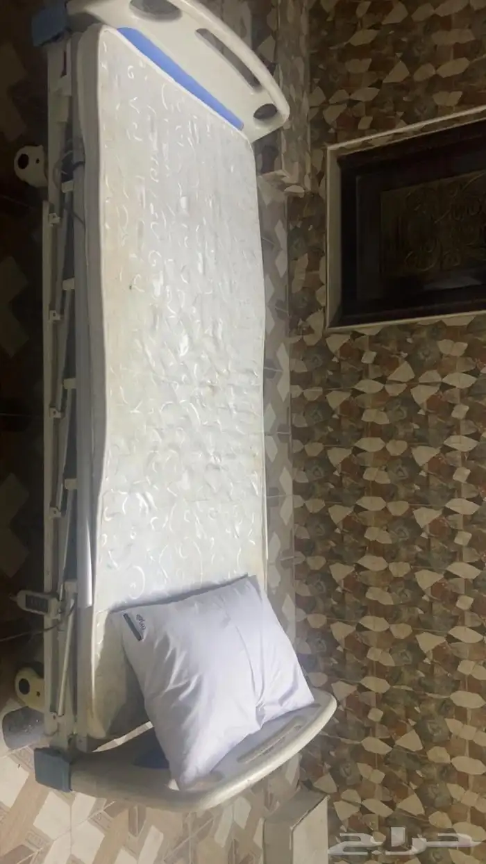 سرير طبي كهربائي 1