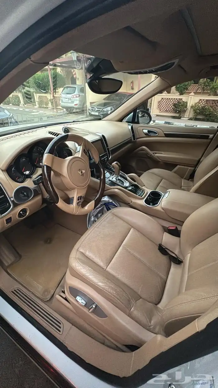 Porsche Cayenne 2012 0