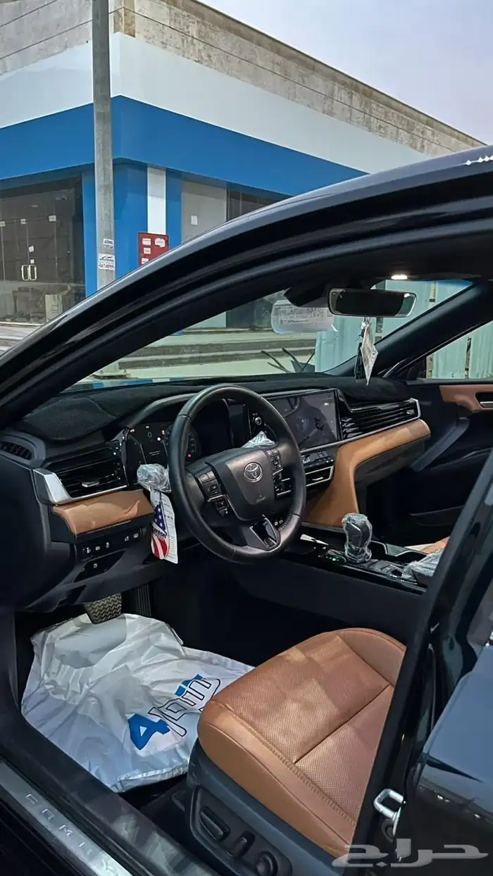 كامري 2025 قراندي لون اسود 7