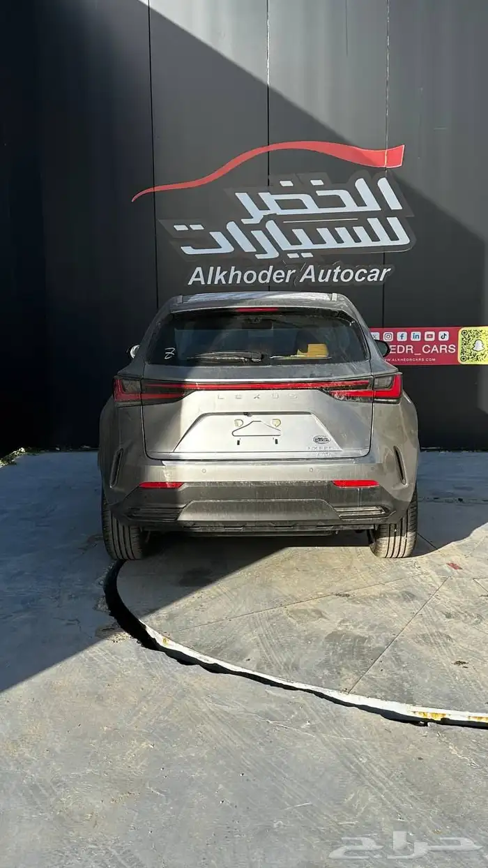 لكزس ان اكس بنزين فات AA 2025 14