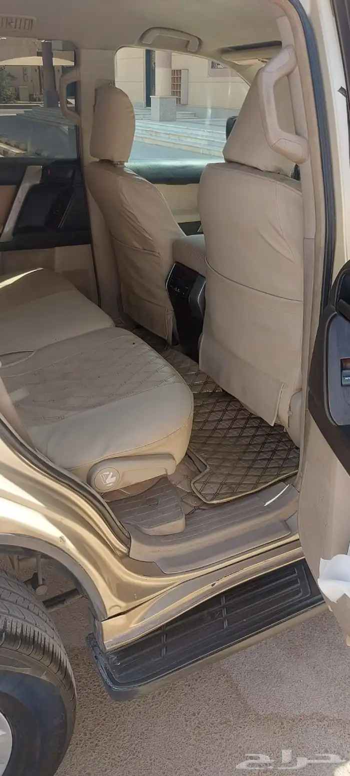 Toyota Prado automatic 2012 8
