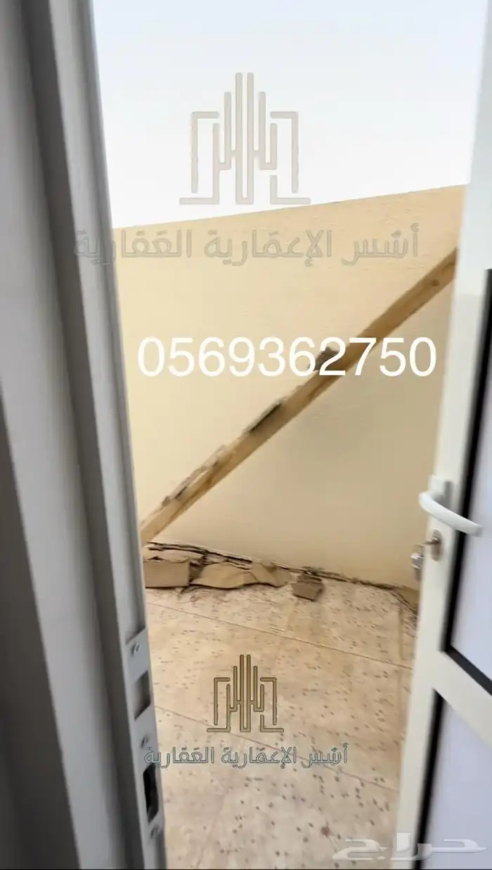 للبيع عماره دورين معزولات مؤجره 46 الف سنوي البيع مليون وميه 34
