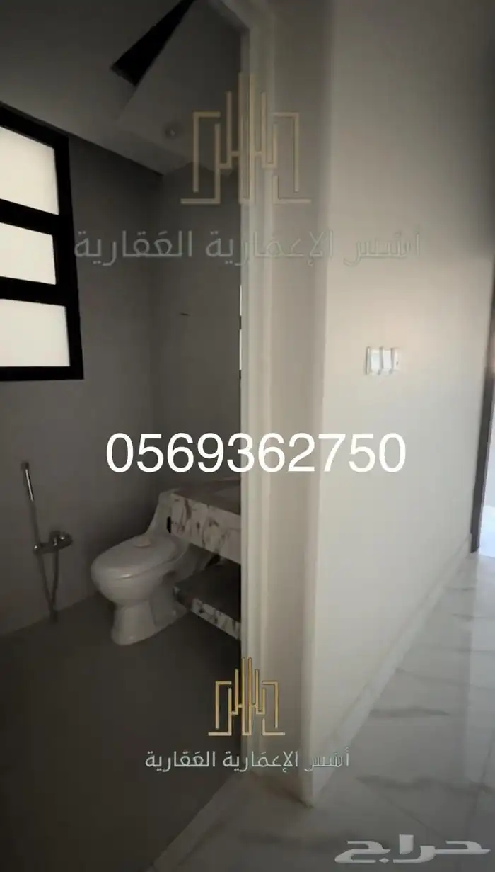 للبيع عماره دورين معزولات مؤجره 46 الف سنوي البيع مليون وميه 32