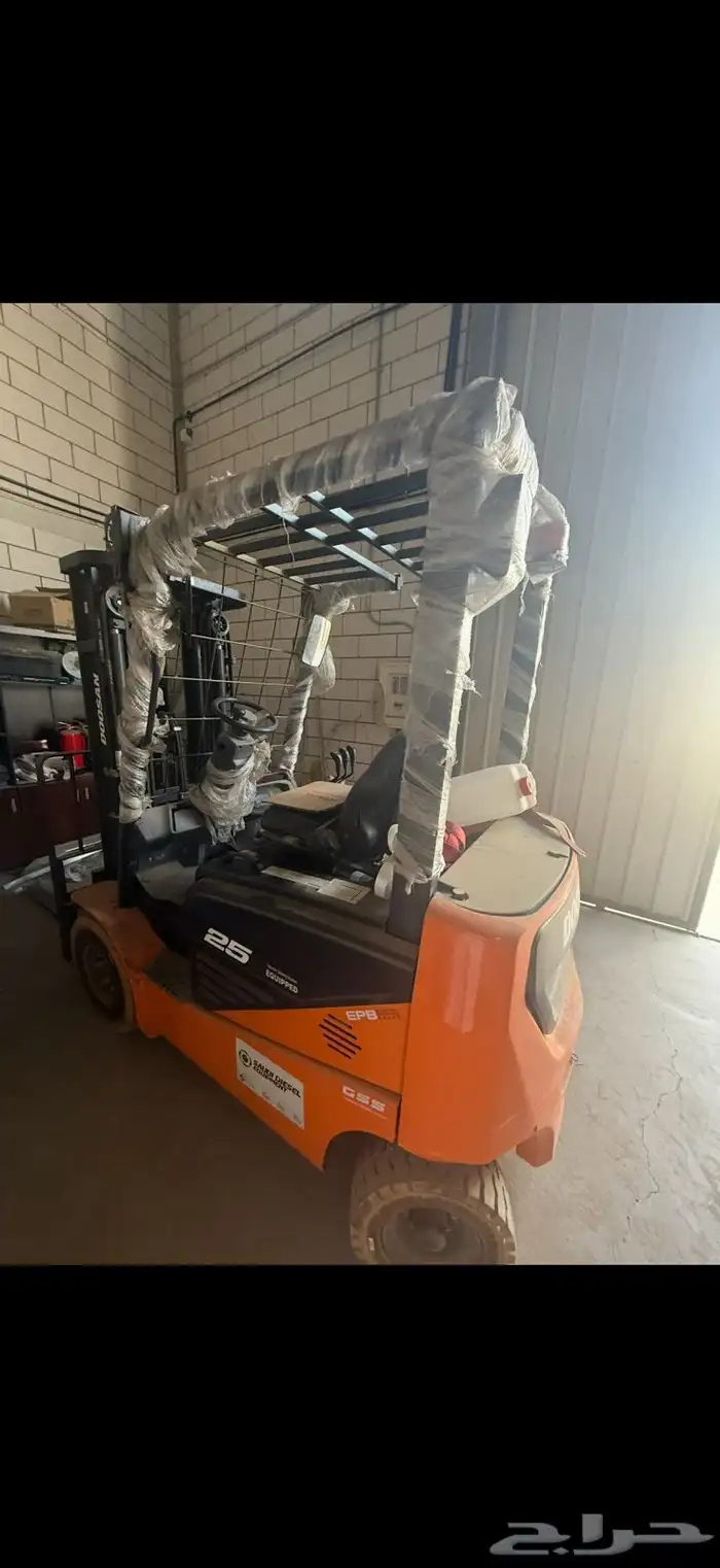 فوركلفت للبيع جدة 1