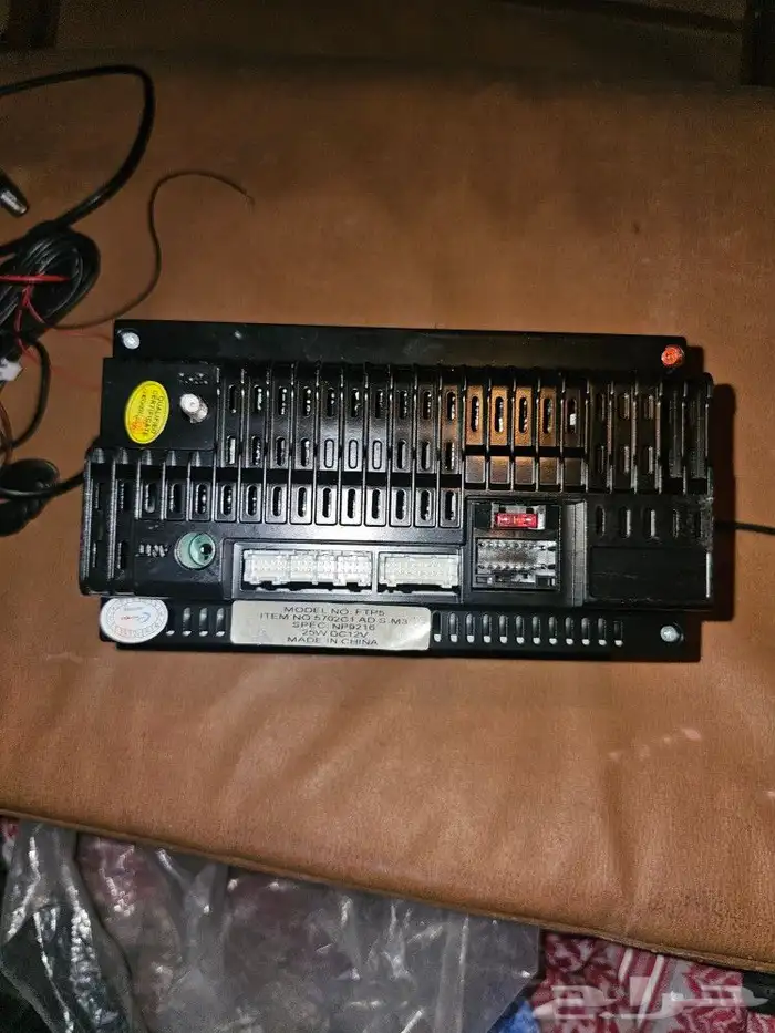 شاشة و حساسات خلفيه اسود و كاميرا خلفيه 2