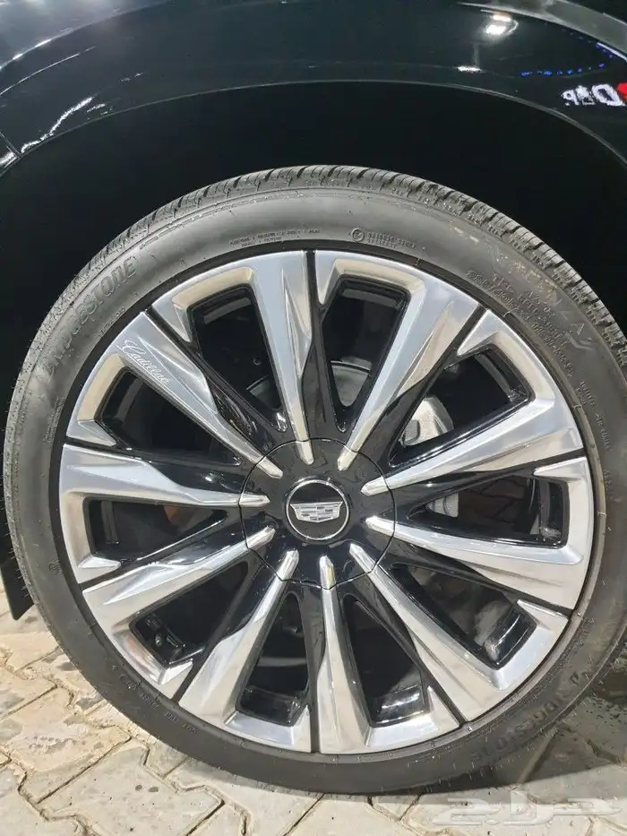 2025 ESCALADE PLATINUM 8