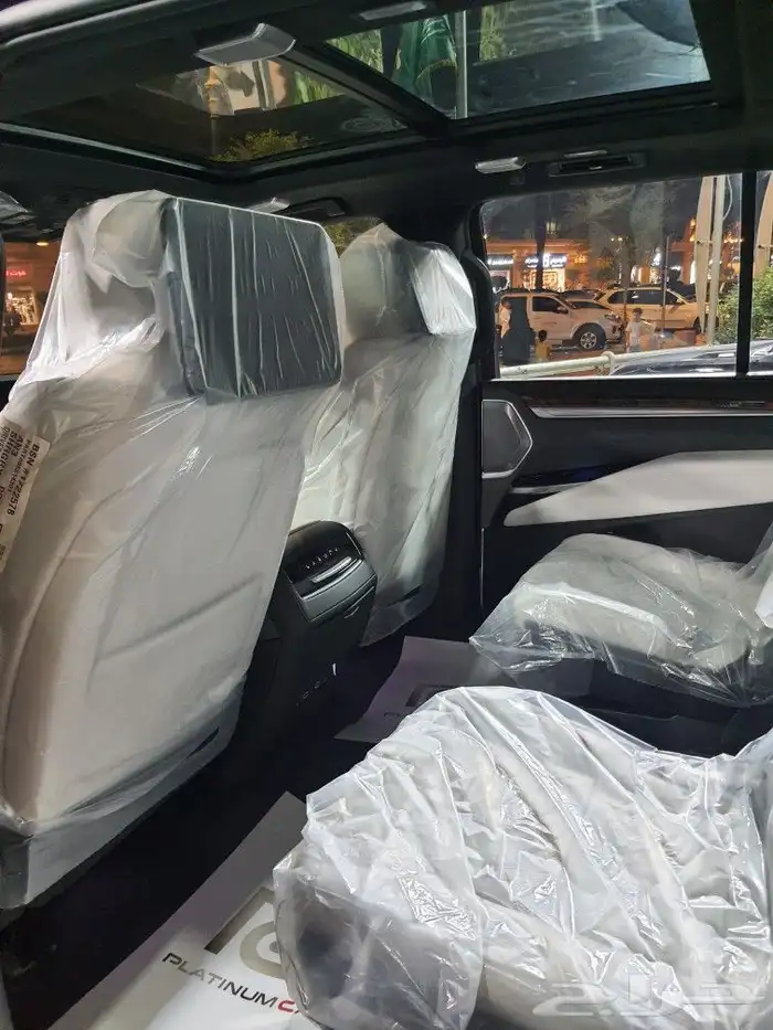 2025 ESCALADE PLATINUM 9