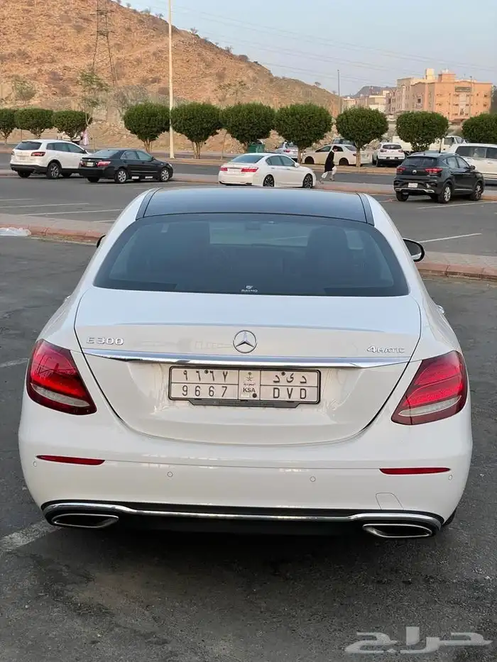 مرسيدس E300 2019 2
