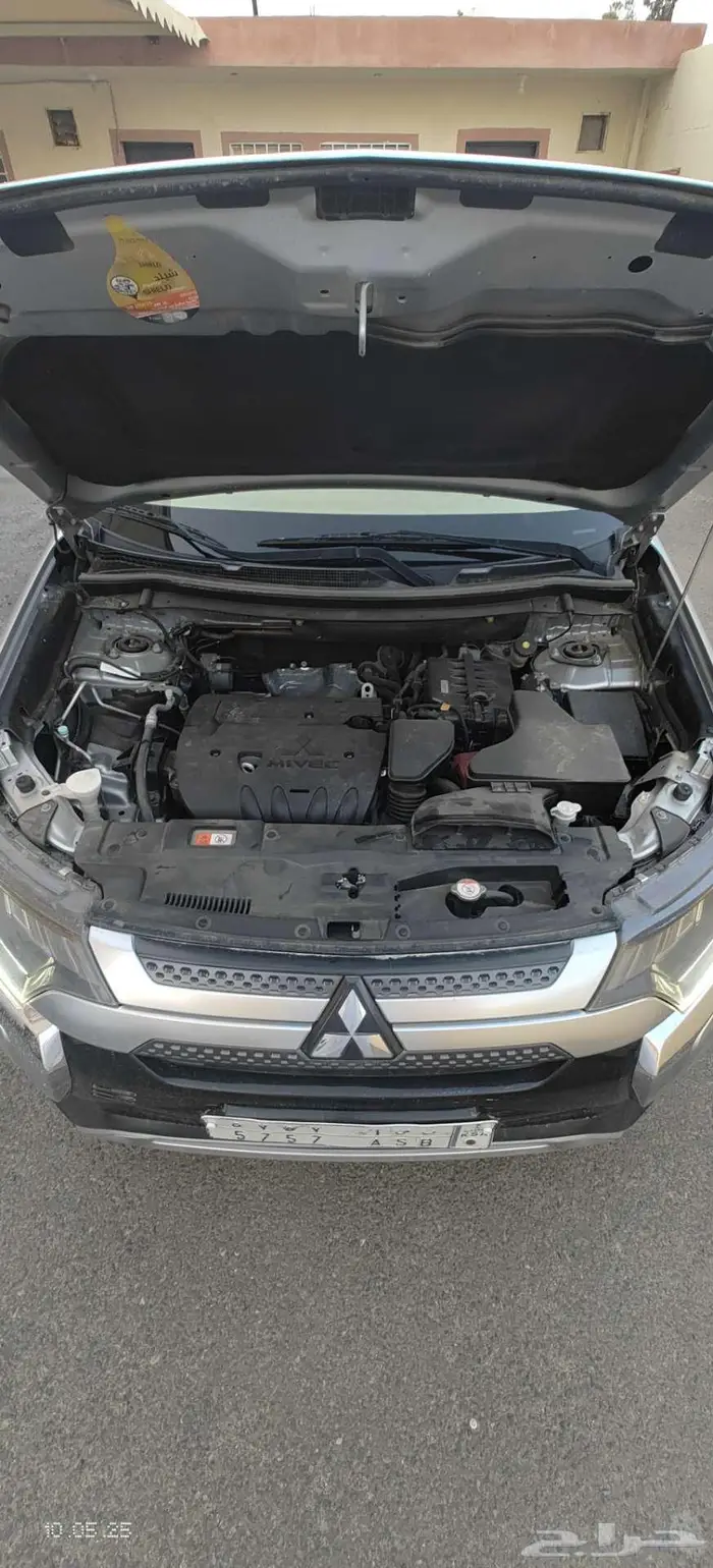 Mitsubishi Outlander 2019  148000 k.m  Silver  FULL OPTION 8
