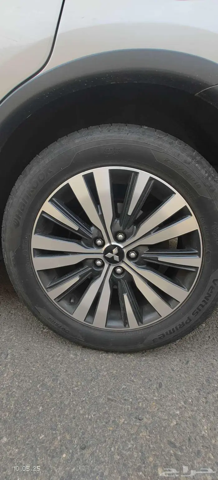 Mitsubishi Outlander 2019  148000 k.m  Silver  FULL OPTION 9