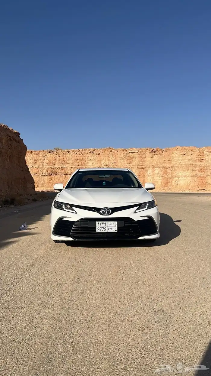 كامري 2022 ستاندر ابيض LE 1