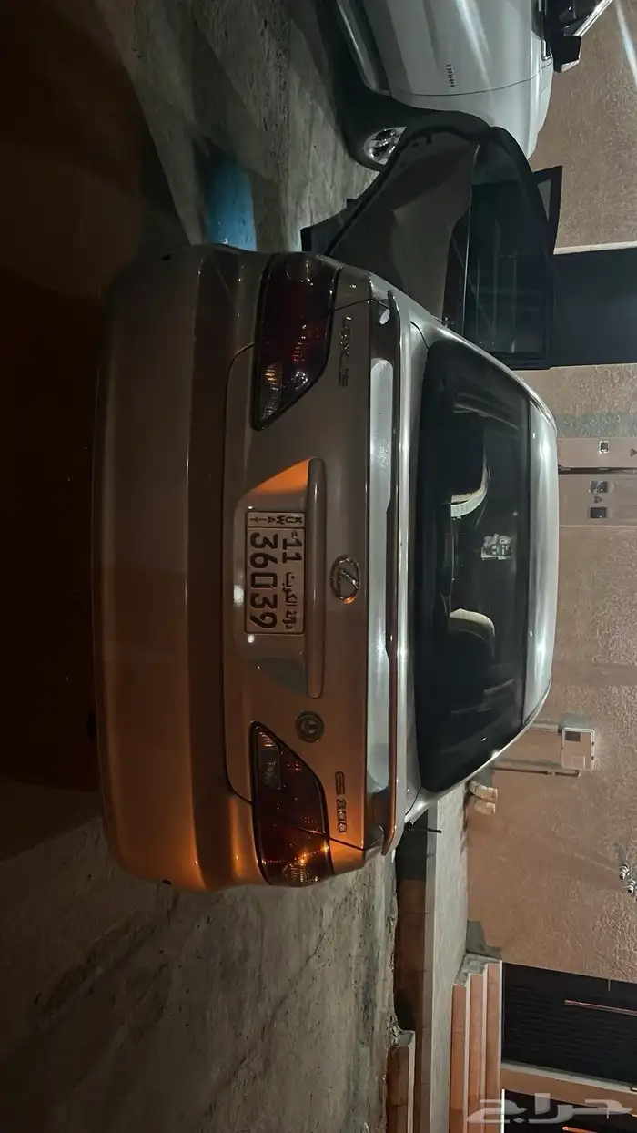 للبيع لكزس كويتيه es300 2003 4