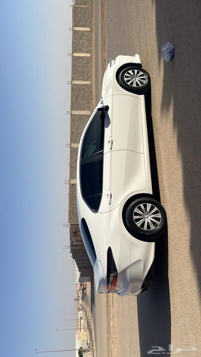 كامري 2022 ستاندر ابيض LE 6