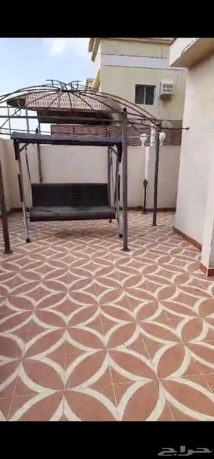 للبيع فيلا روف حي المروة موقع مميز كااش فقط 2