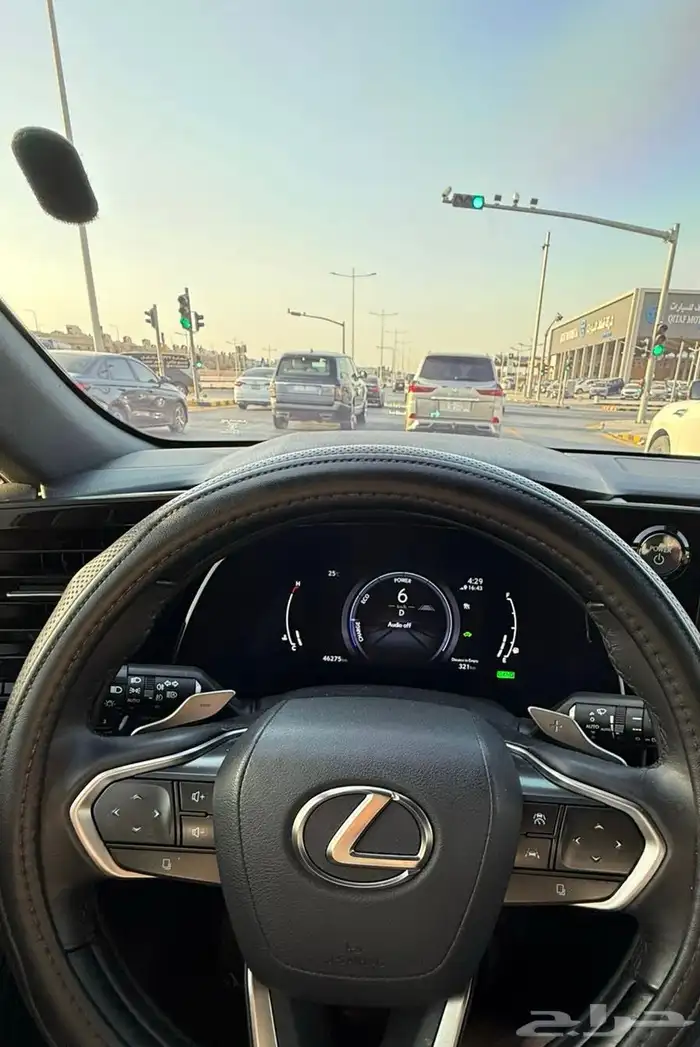 لكزس RX-350h الون ابيض 2023 8