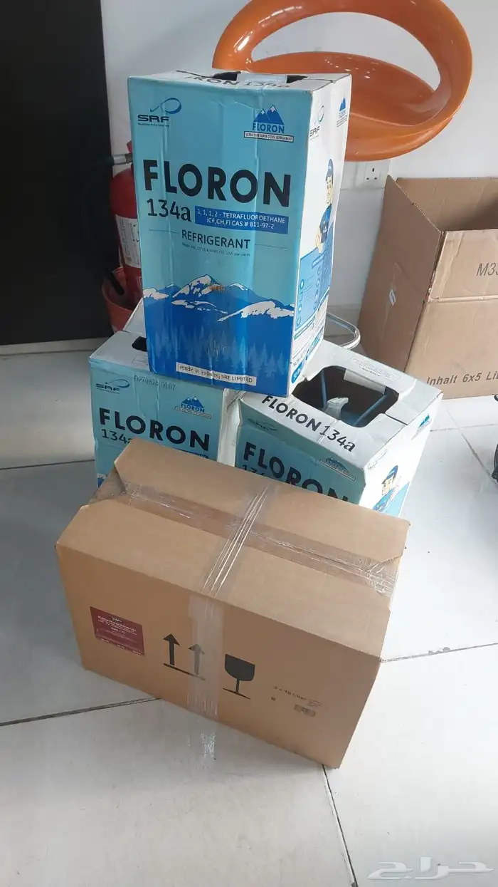 Oil bitzer 170 ( 2 )   فريون R134a ( 3 ) هندي 3