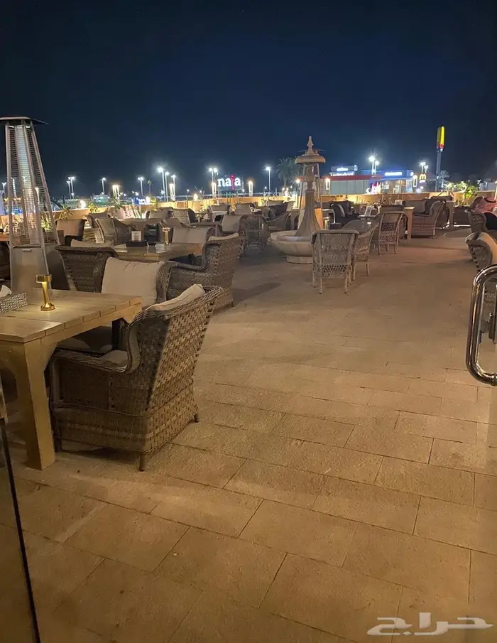 معارض تجارية على كورنيش الخبر للايجار بموقع مميز 5