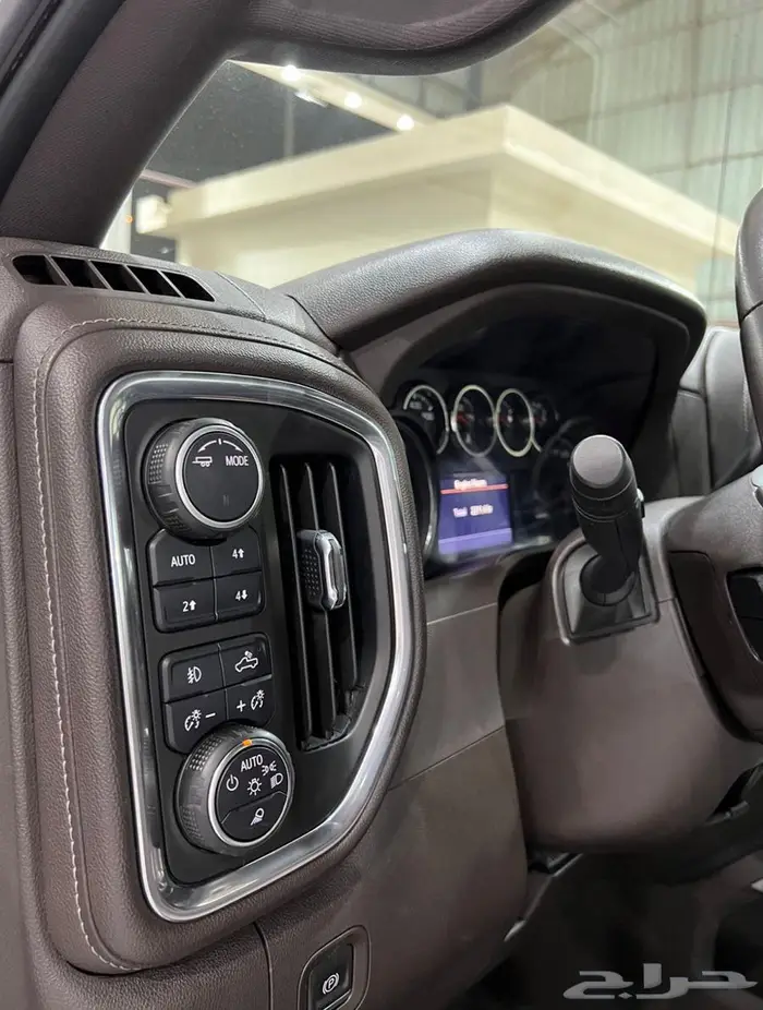 سلفرداو 2022 تريل بوس Z71 5