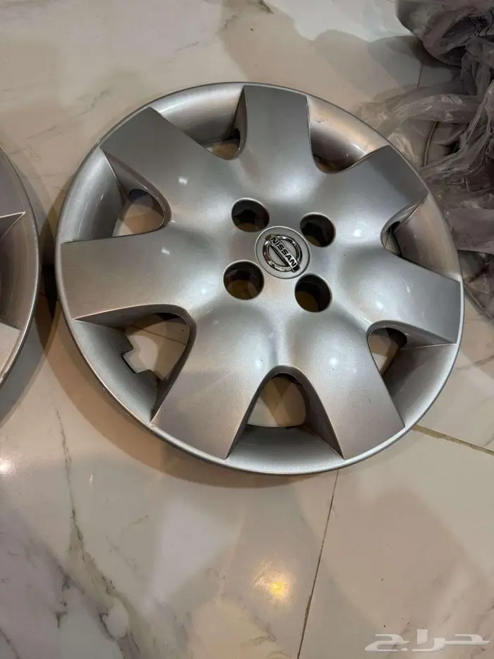للبيع طيس صني نيسان الهنديه مقاس15 نظيفه 0